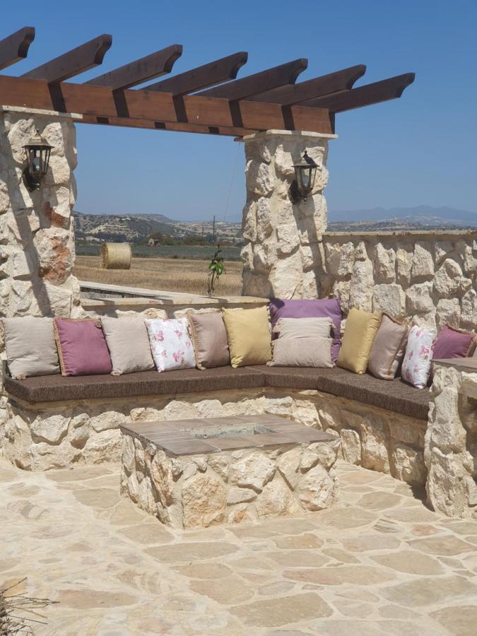Oikos Selinolithos * Alaminos